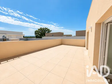 Apartment in Monteux (84170)