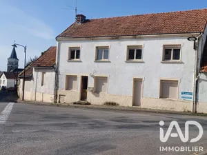 Village house in Grury (71760)