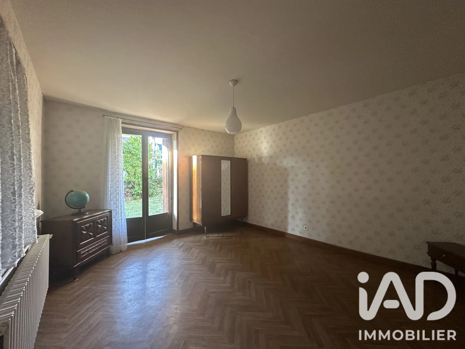 Vente maison à Besse-et-Saint-Anastaise (63610) : maison de ville 9 pièces 191 m² - 2070791 — 3