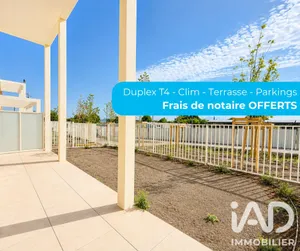 Duplex in Monteux (84170)