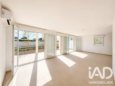 Duplex in Monteux (84170)