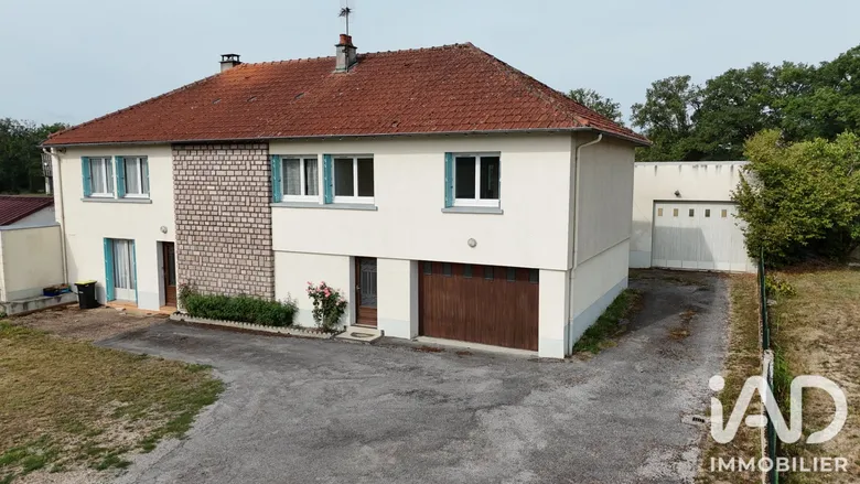 Maison 12 pièces 162 m² · à Saint-Fiel · 162 m² · 154 000 €