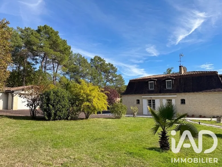Maison 9 pièces 166 m² · à Le Fleix · 166 m² · 456 000 €