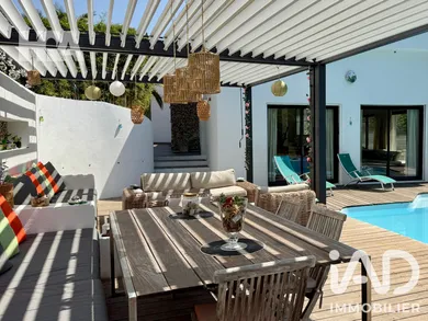 Architectural house in Toulon (83200)