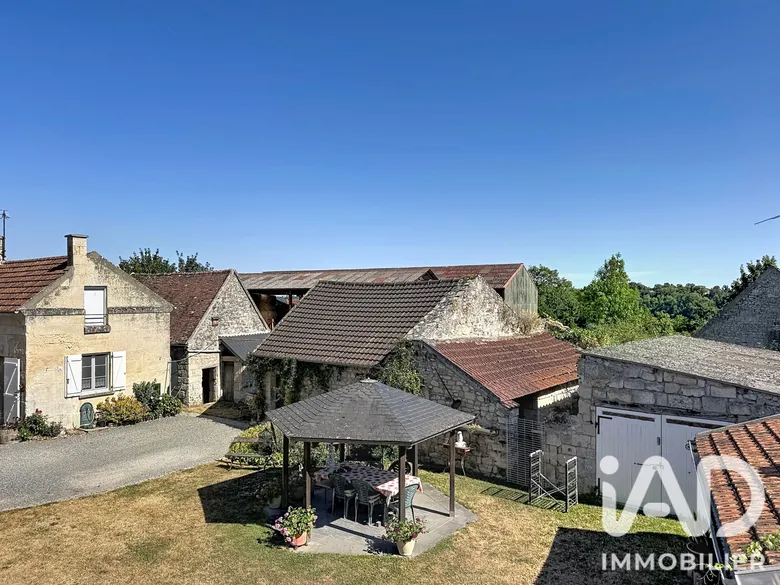 Maison 11 pièces 266 m² · à Crépy-en-Valois · 266 m² · 438 000 €