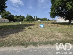 Building plot in Braud-et-Saint-Louis (33820)