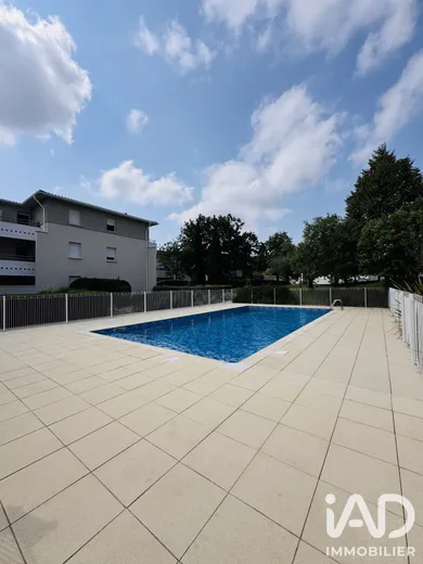 Apartment in Ambarès-et-Lagrave (33440)