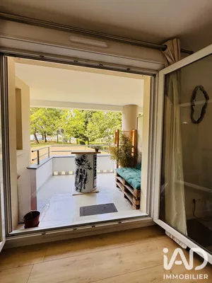 Apartment in Ambarès-et-Lagrave (33440)