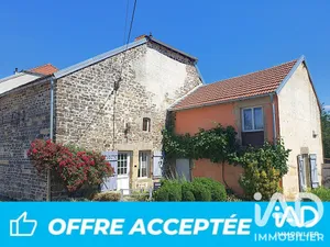 House in La Rochelle (70120)