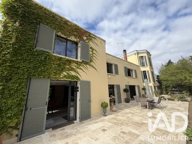 Maison à Seine-Port (77240)