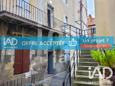 Building in Montluçon (03100)