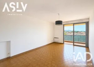 Apartment in Six-Fours-les-Plages (83140)