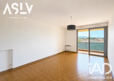 Apartment in Six-Fours-les-Plages (83140)