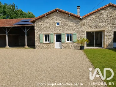 Maison de campagne à Genouillé (86250)