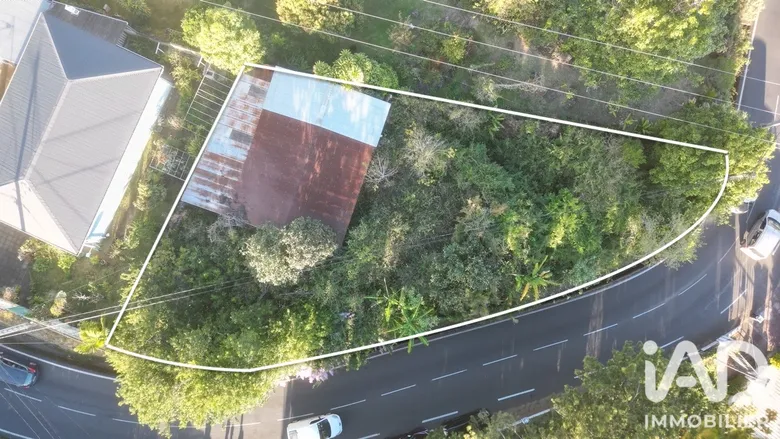 Terrain à bâtir à Le Tampon (97430) · 140 000 €