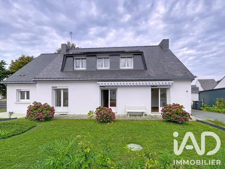 Maison 8 pièces 175 m² · à Ploeren · 175 m² · 479 300 €