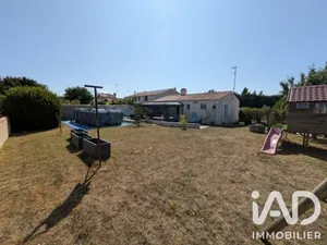 Maison de ville à Saint-Michel-en-l'Herm (85580)