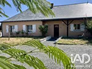 Traditional house in Doué-en-Anjou (49700)