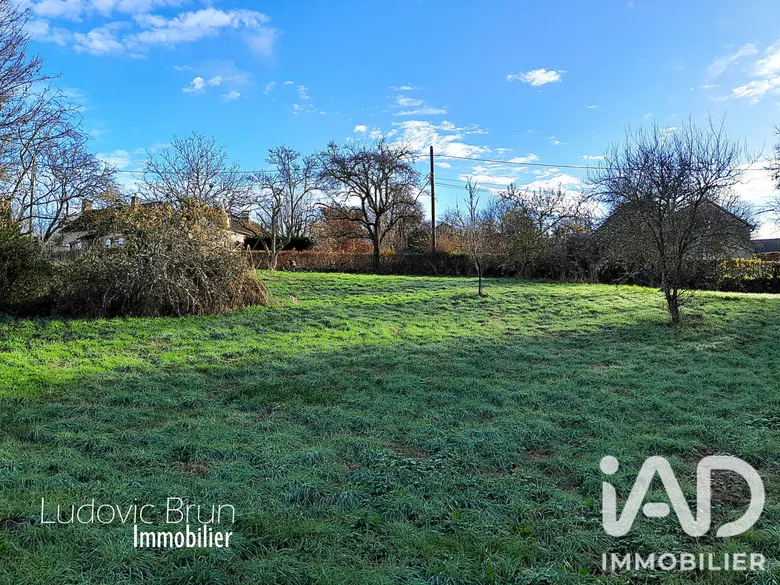 Terrain à bâtir à Mézilles (89130) · 20 000 €