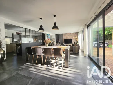 Maison d'architecte à Magny-le-Hongre (77700)