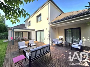 Maison d'architecte à Magny-le-Hongre (77700)