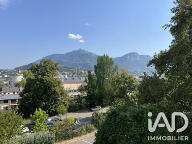 Apartment in Chambéry (73000)