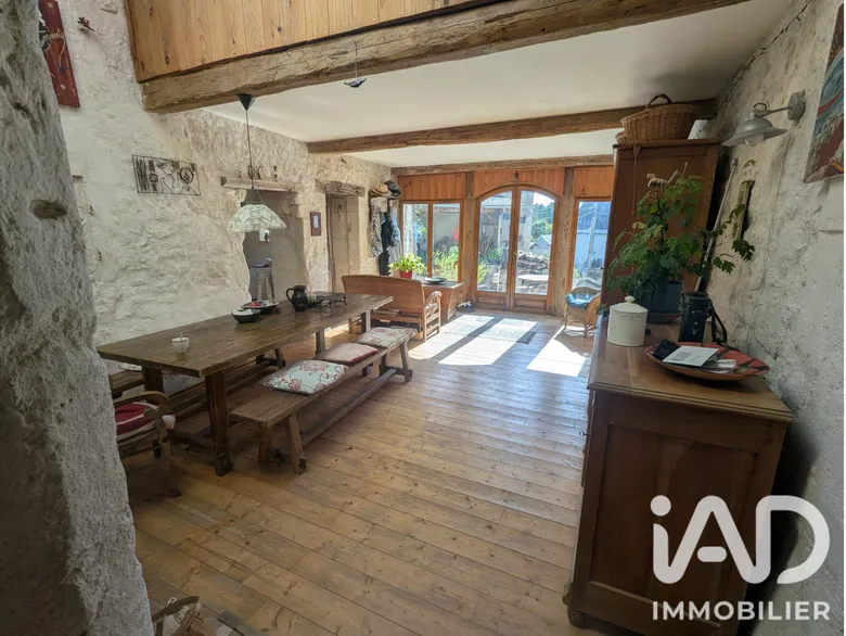 Maison 8 pièces 200 m² · à Azay-le-Rideau · 200 m² · 283 000 €