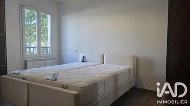 Apartment in La Crau (83260)
