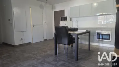 Apartment in La Crau (83260)