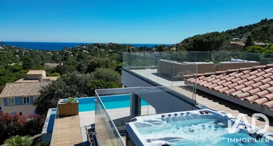 Maison d'architecte à Cavalaire-sur-Mer (83240)