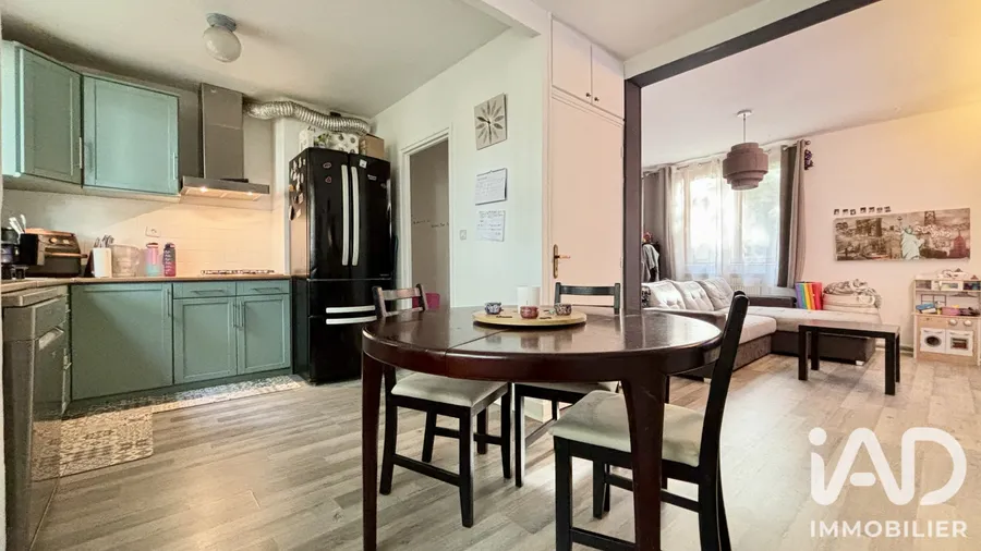 Appartement à Sainte-Geneviève-des-Bois (91700) photo 3