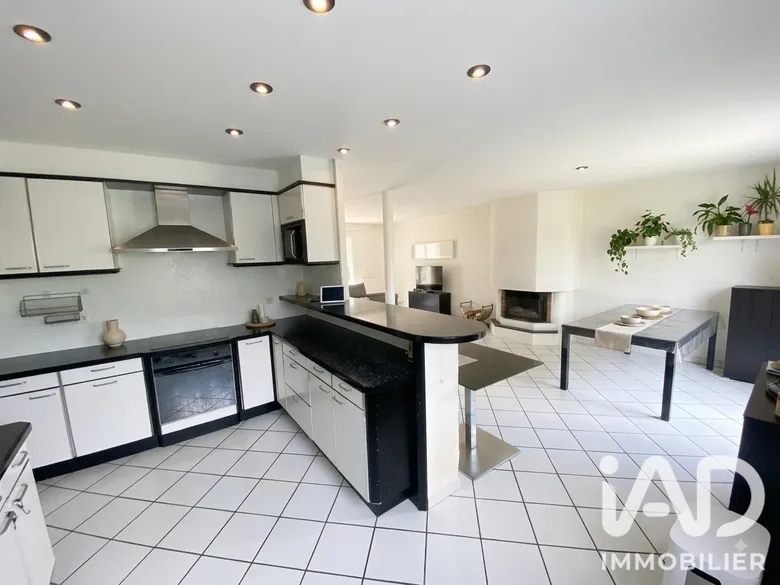 Maison 7 pièces 120 m² · à Lassy · 120 m² · 372 999 €