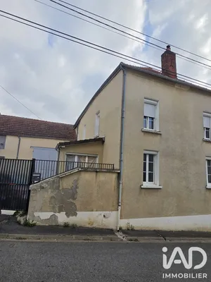Maison de village à Mareuil-le-Port (51700)