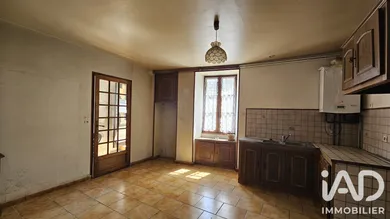 Maison de ville à Ruffec (16700)