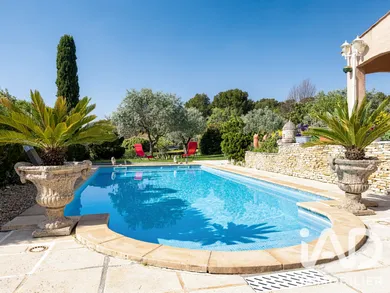 Maison traditionnelle à La Motte-d'Aigues (84240)