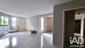Apartment in Châteaurenard (13160)