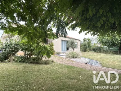 Maison traditionnelle à Les Brouzils (85260)