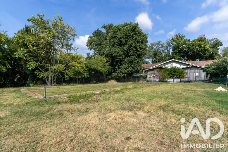 Terrain à bâtir à Carcans (33121) · 130 000 €