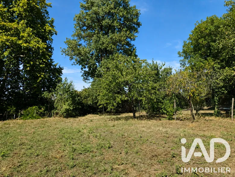 Terrain 600 m² · à Gours · 24 900 €