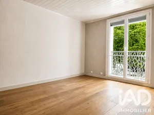 Apartment in Neuilly-Plaisance (93360)