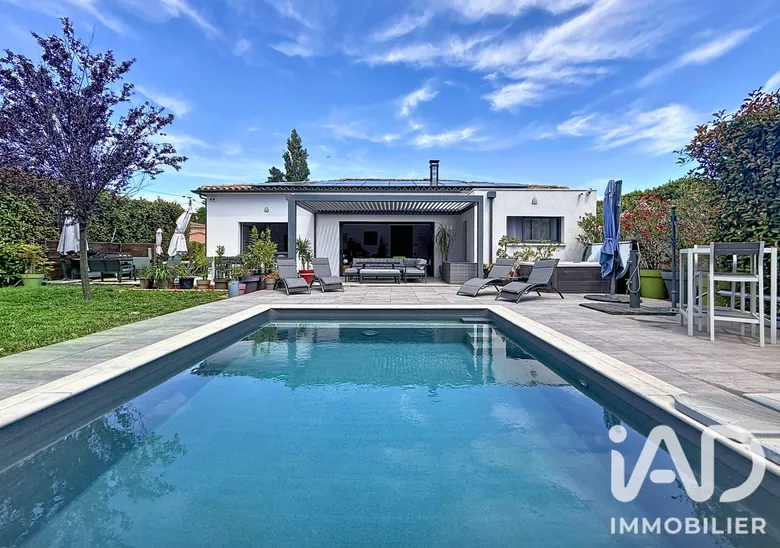 Maison 7 pièces 200 m² · à Le Thor · 200 m² · 895 000 €