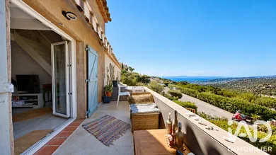 Appartement à Roquebrune-sur-Argens (83520)