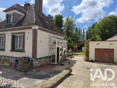 Maison traditionnelle à Quincampoix-Fleuzy (60220)