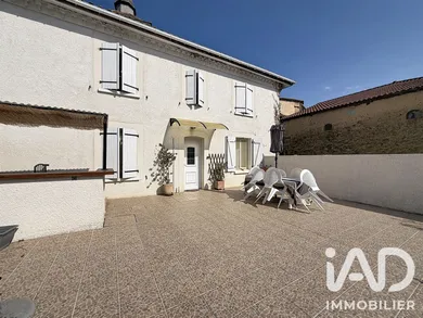 Maison traditionnelle à Urgons (40320)