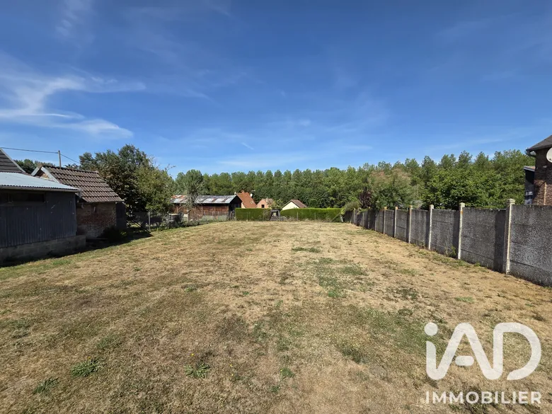 Terrain à bâtir à Doullens (80600) · 42 500 €