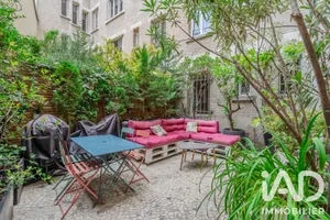 Apartment in Paris (75016)