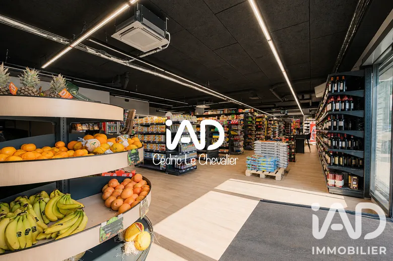 Immeuble 380 m² · à Montévrain · 379,9 m² · 649 000 €
