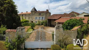 Domaine à Courcôme (16240)