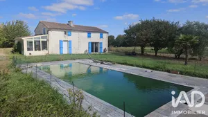 Maison traditionnelle à Écurat (17810)