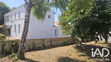 Traditional house in Les Gonds (17100)